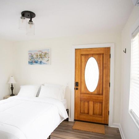 Cozy Studio - Blocks From The Ocean! Jacksonville Beach Eksteriør billede